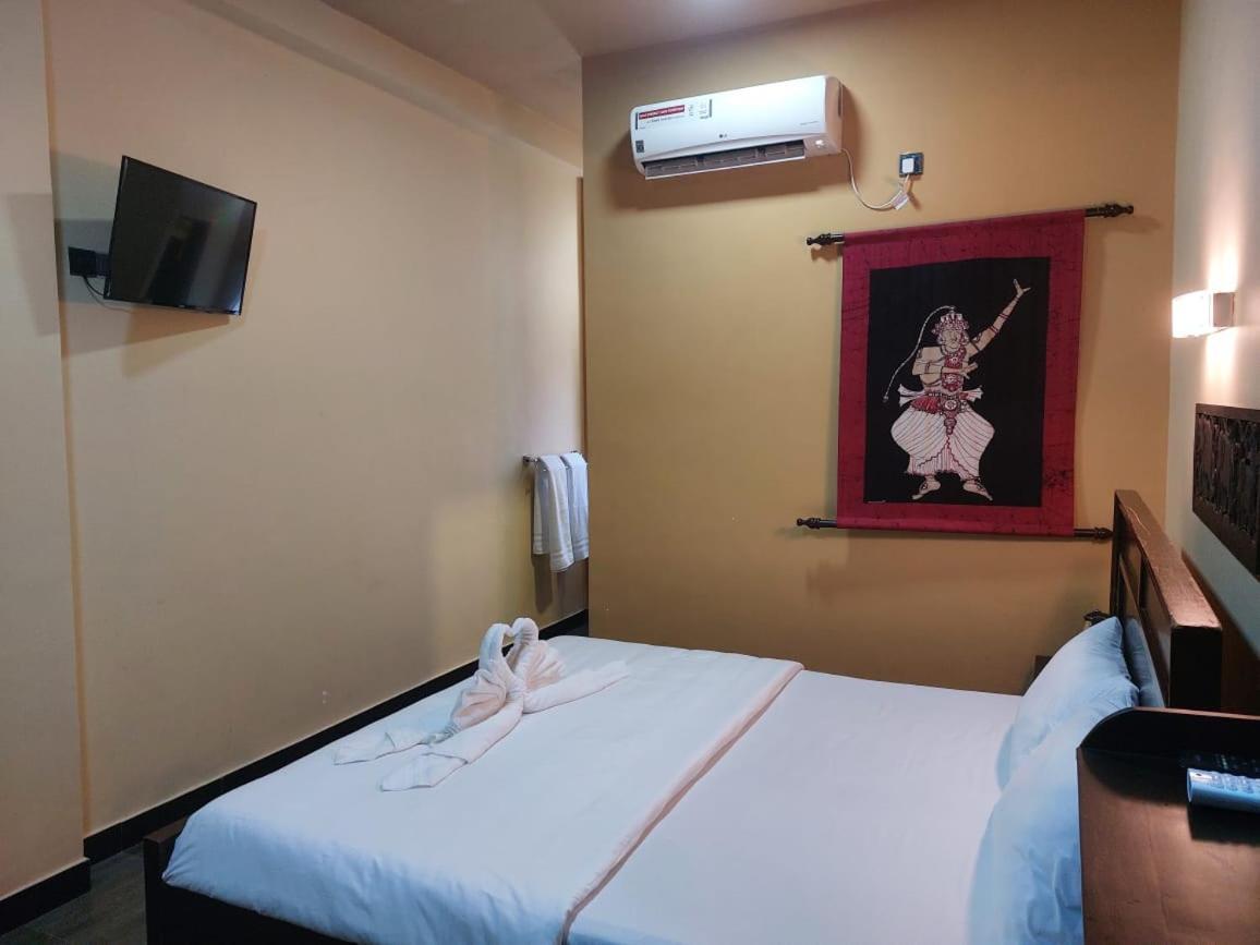 Edwin'S Airport Garden Bed and Breakfast Negombo Buitenkant foto