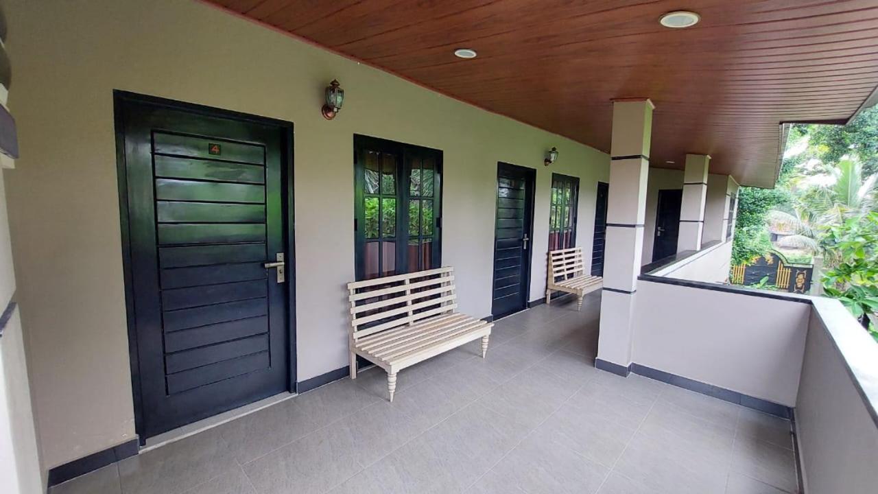 Edwin'S Airport Garden Bed and Breakfast Negombo Buitenkant foto